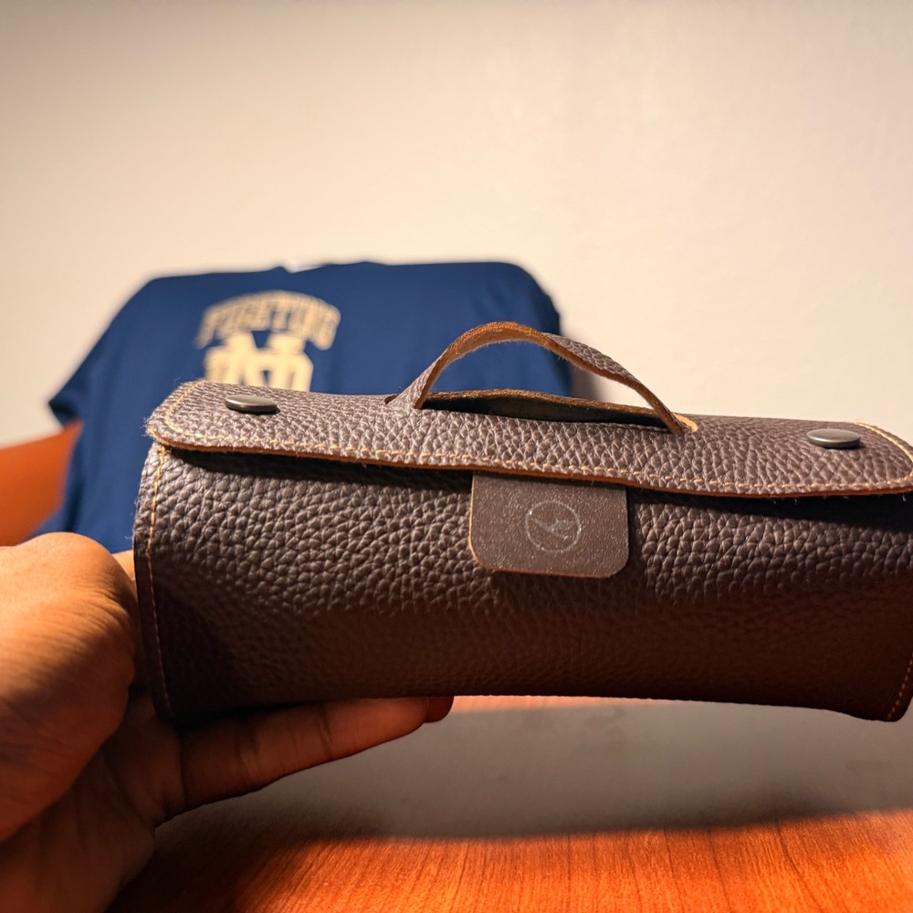 Lufthansa Business Class Amenity Kit - Classic Brown Leather - Picture 3 of 5